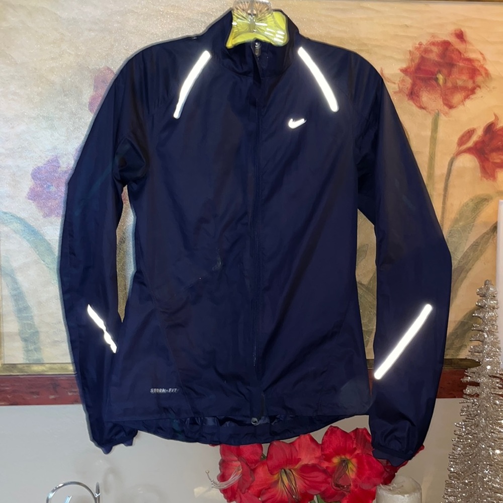 Nike Storm Fit Running Windbreaker style Black with Green Trim Jacket sz XS